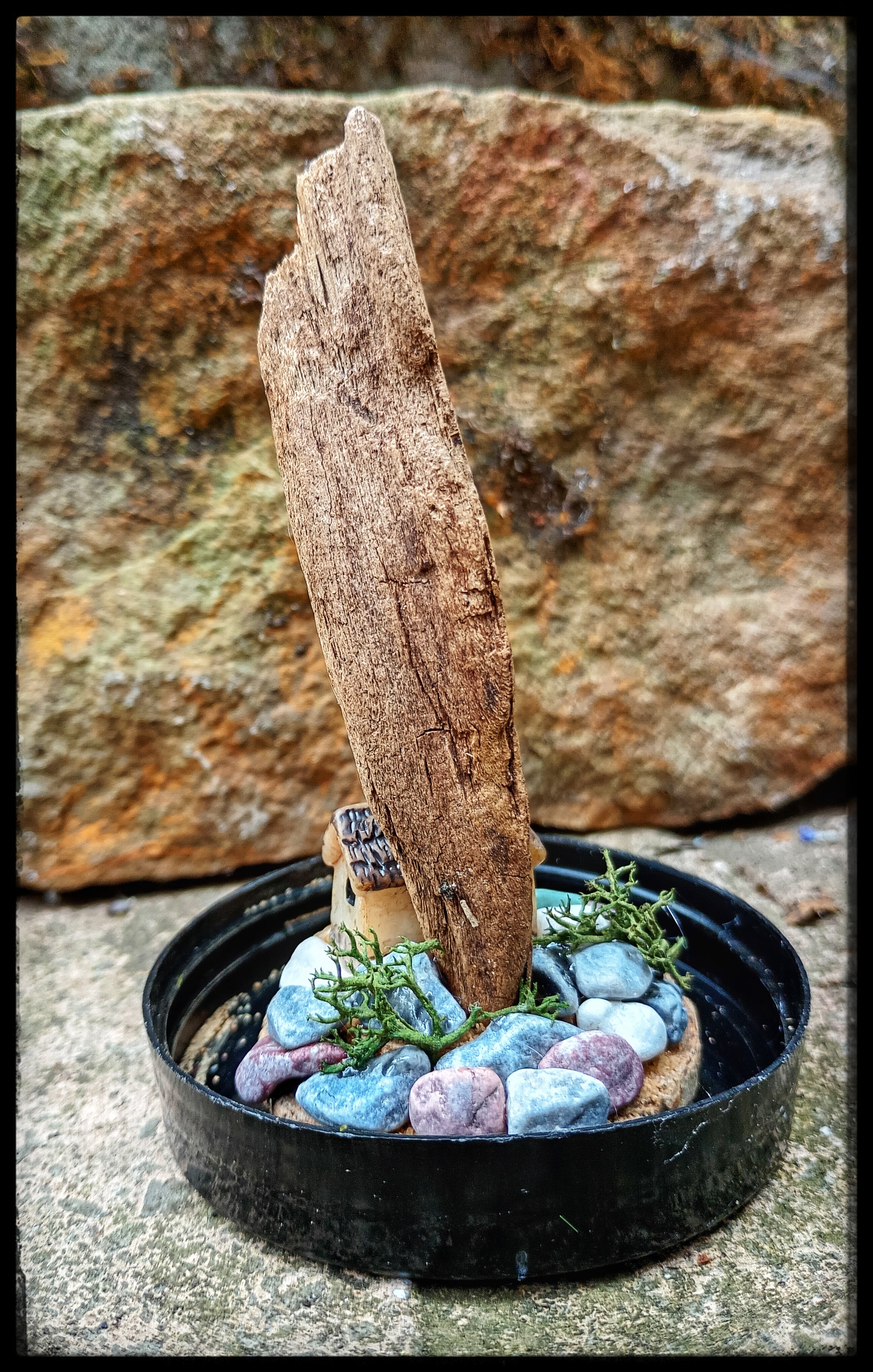 House on the Rocks in cloche