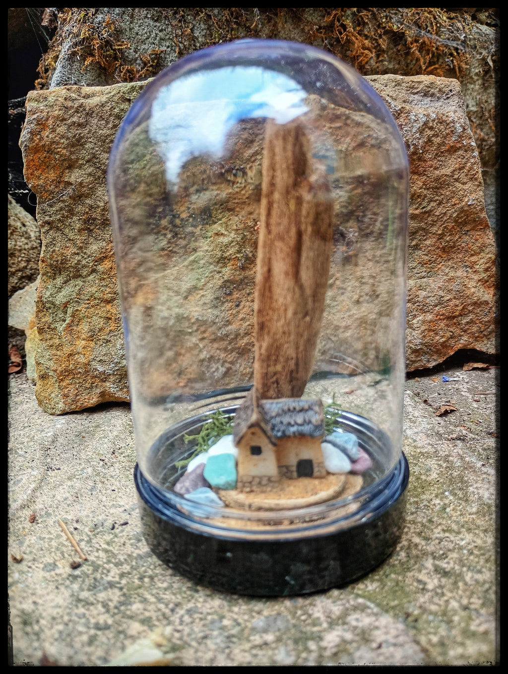 House on the Rocks in cloche