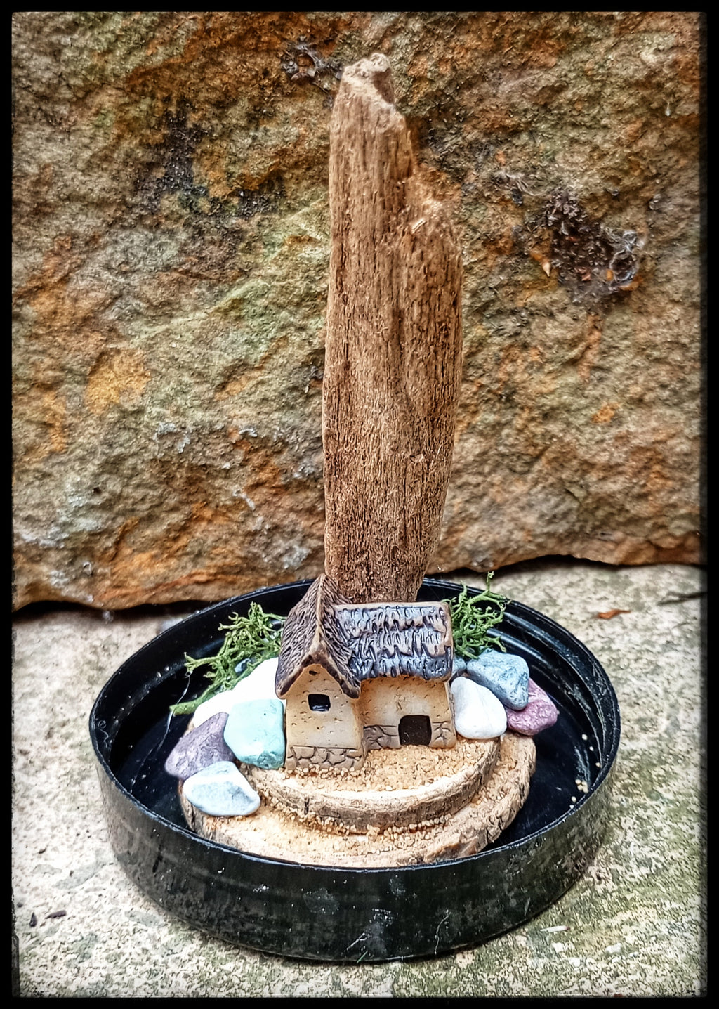 House on the Rocks in cloche